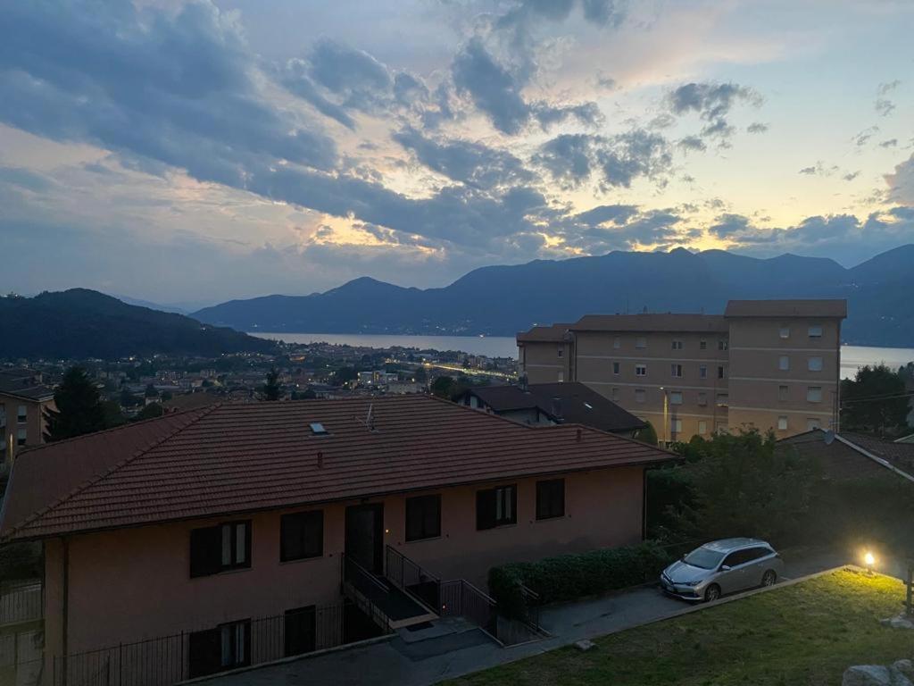 Hygge Holiday House Luino Zewnętrze zdjęcie